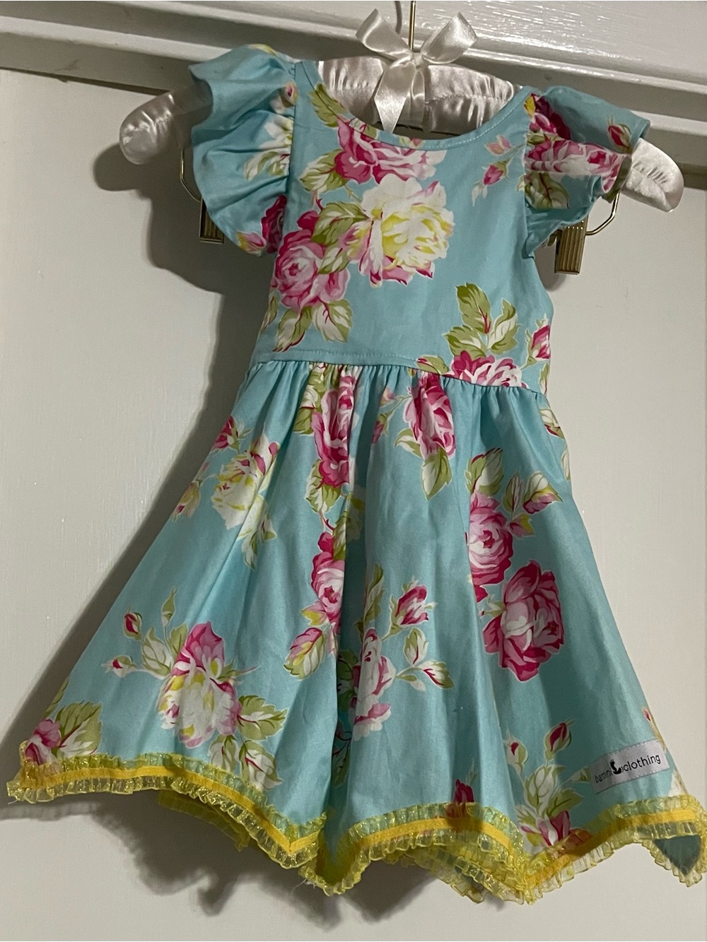 I Bambini Boutique Dress Handmade Size 5 
Pretty Whimsical Floral